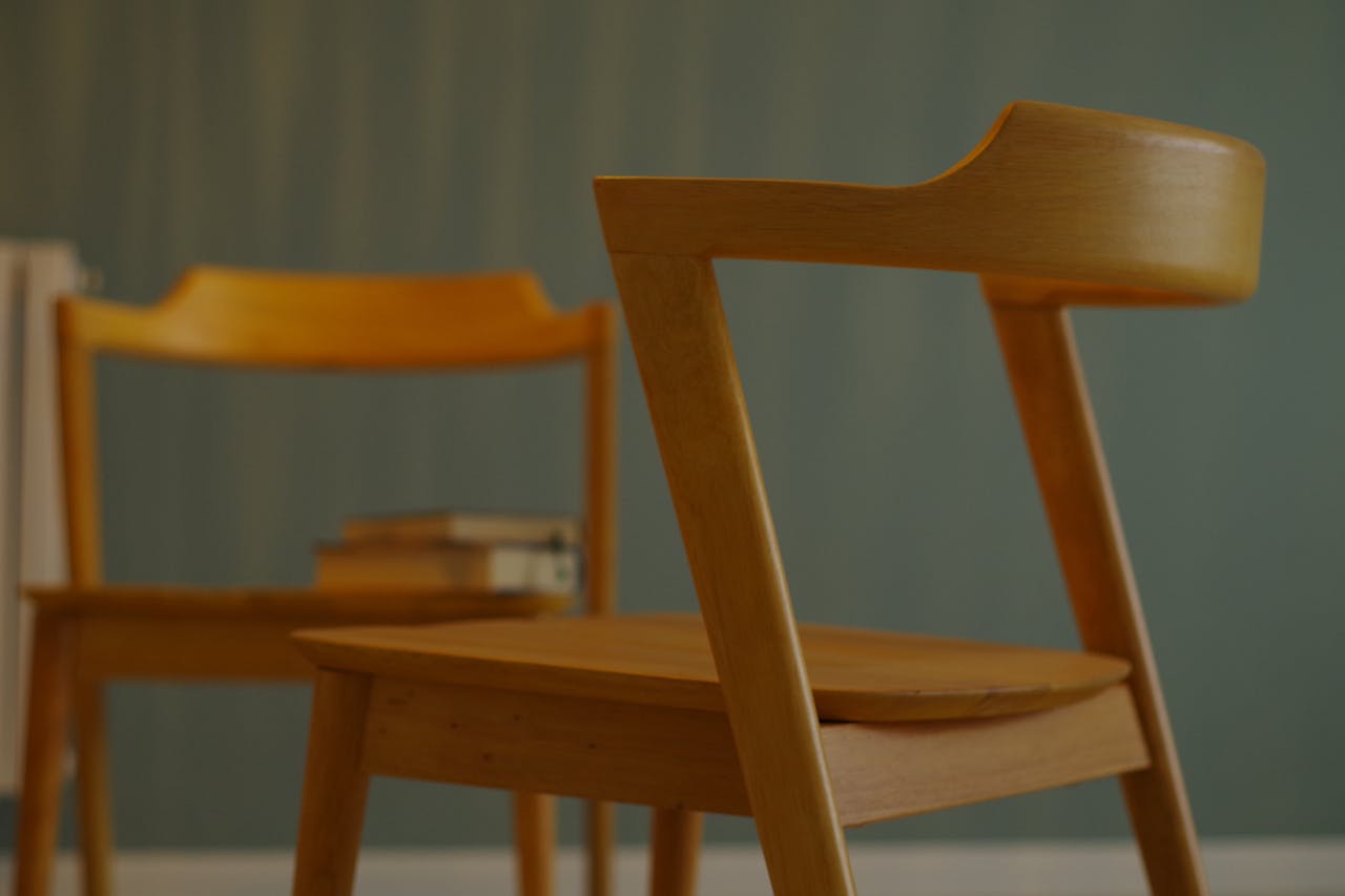 Krzesła drewniane